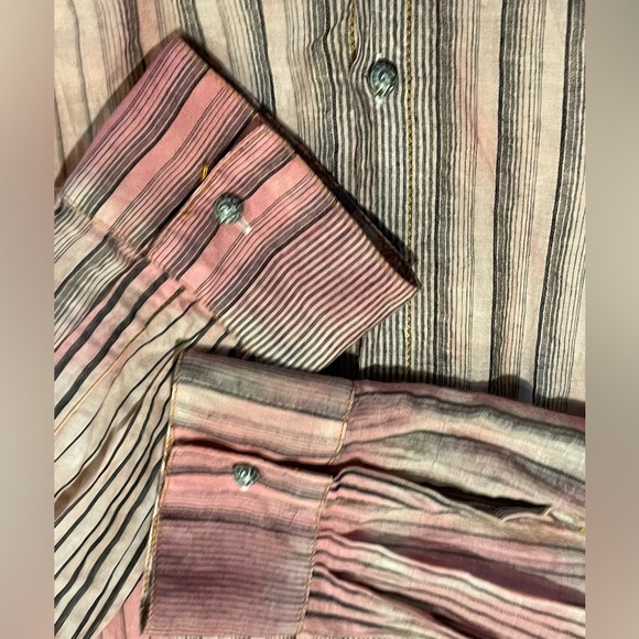 Arrata Silent Journey M button down Embellished with beads & brass buttons New - Picture 6 of 15